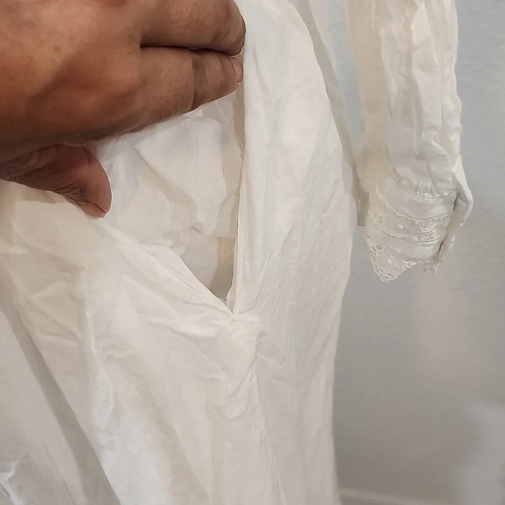 Queen Anne's Lace By Eileen West Elegant White Lace-Trimmed Nightgown - Picture 8 of 15